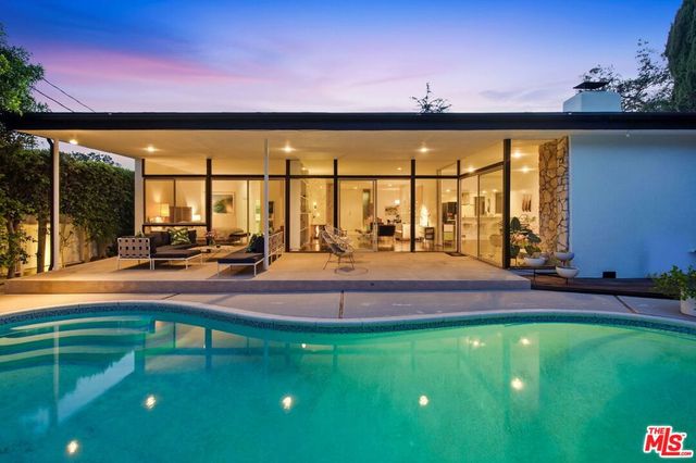 6110 Mary Ellen Avenue, Van Nuys, CA 91401
