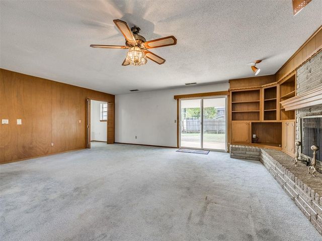 402 NE 19th Street, Moore, OK 73160