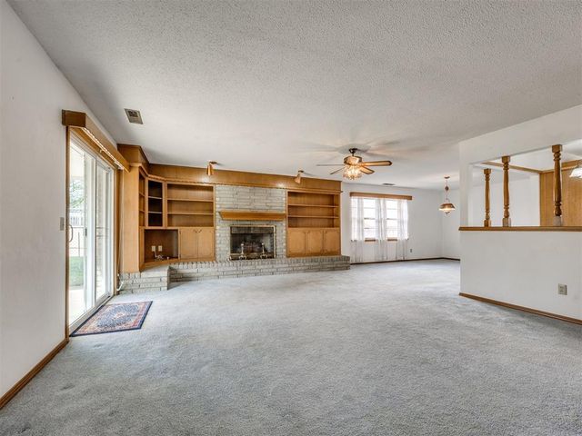 402 NE 19th Street, Moore, OK 73160