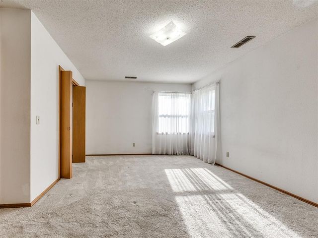 402 NE 19th Street, Moore, OK 73160