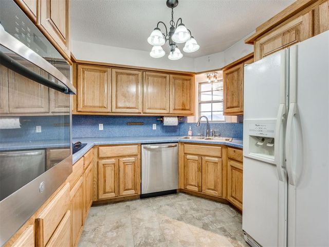 402 NE 19th Street, Moore, OK 73160