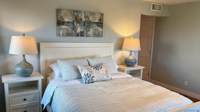 238 Dolphin Cove Ct, Del Mar, CA 92014