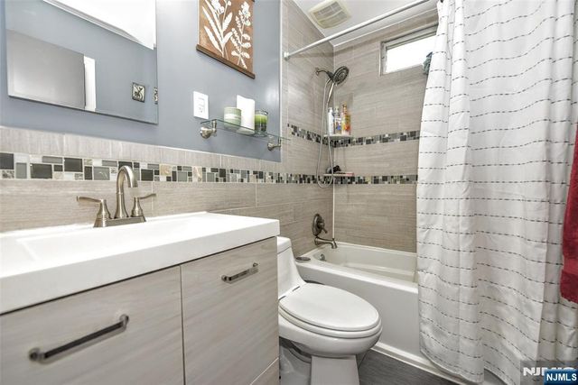109 Brookview Drive, Woodland Park, NJ 07424