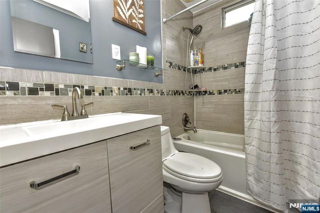 109 Brookview Drive, Woodland Park, NJ 07424