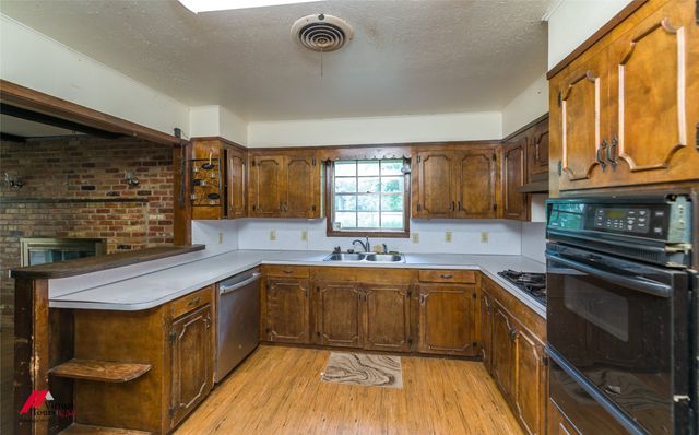 335 Woodland Park, Stonewall, LA 71078