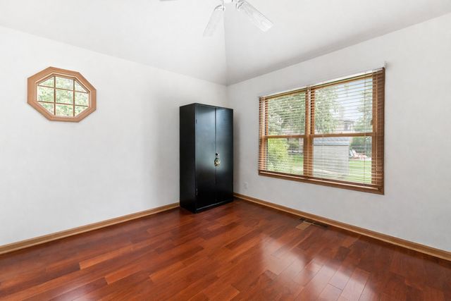 484 Blodgett Court, Naperville, IL 60565