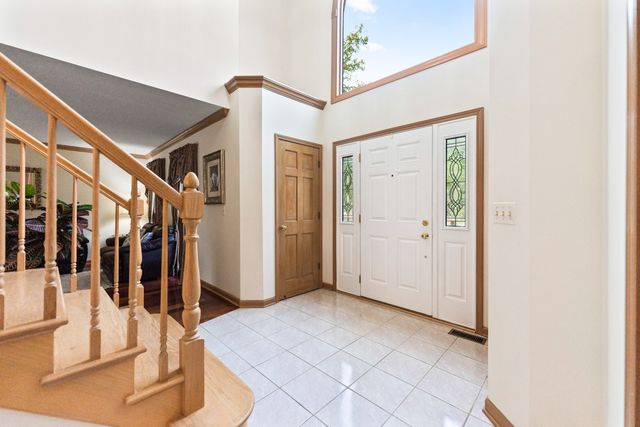 484 Blodgett Court, Naperville, IL 60565