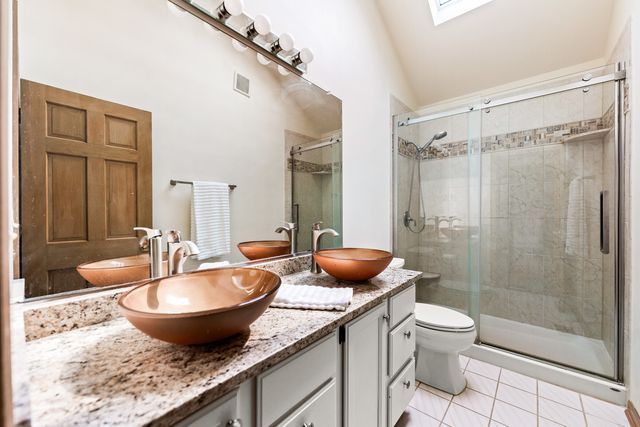 484 Blodgett Court, Naperville, IL 60565