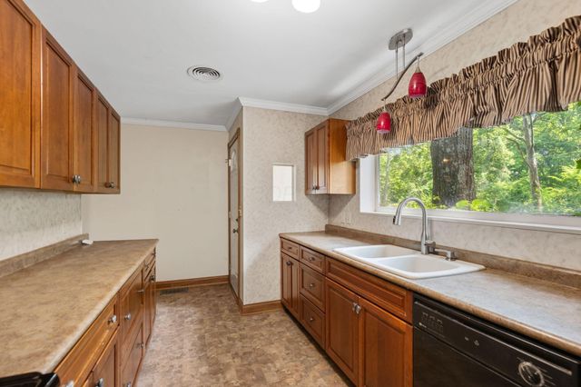 5774 London Groveport Road, Orient, OH 43146