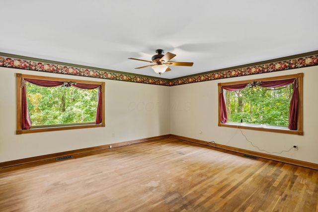 5774 London Groveport Road, Orient, OH 43146