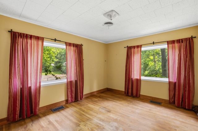 5774 London Groveport Road, Orient, OH 43146