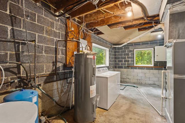 5774 London Groveport Road, Orient, OH 43146