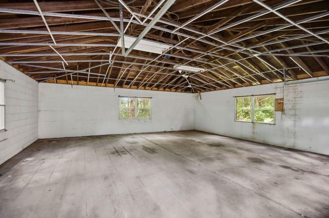 5774 London Groveport Road, Orient, OH 43146