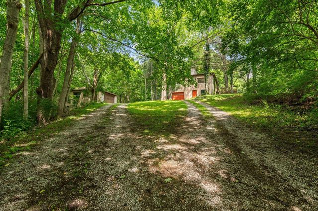 5774 London Groveport Road, Orient, OH 43146