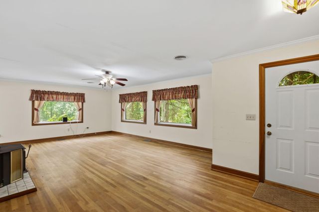 5774 London Groveport Road, Orient, OH 43146