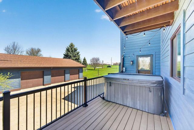 3522 Britton ROAD, Union Grove, WI 53182