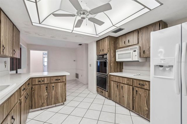 10711 FRANCES LANE, Largo, FL 33774