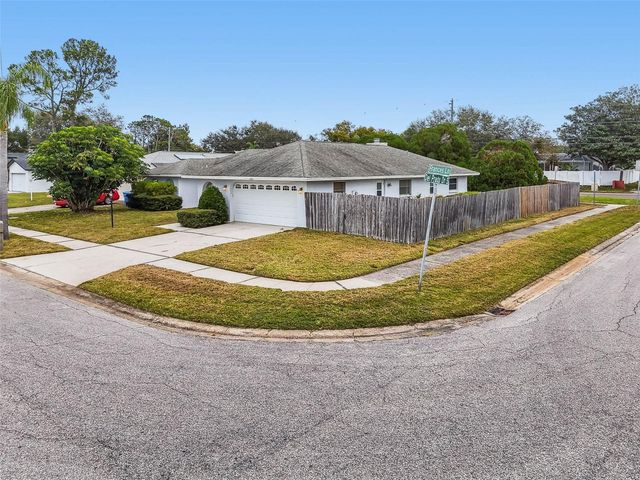 10711 FRANCES LANE, Largo, FL 33774