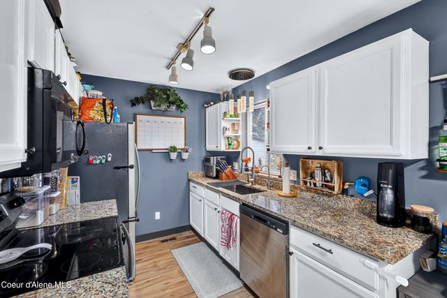 2201 N Cabinet ST, Post Falls, ID 83854