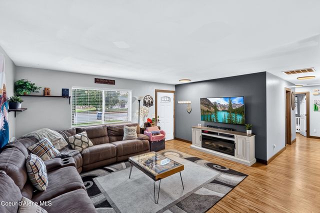 2201 N Cabinet ST, Post Falls, ID 83854