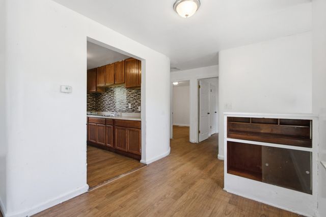 182 Summit Street, Pontiac City, MI 48342