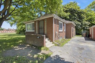 182 Summit Street, Pontiac City, MI 48342