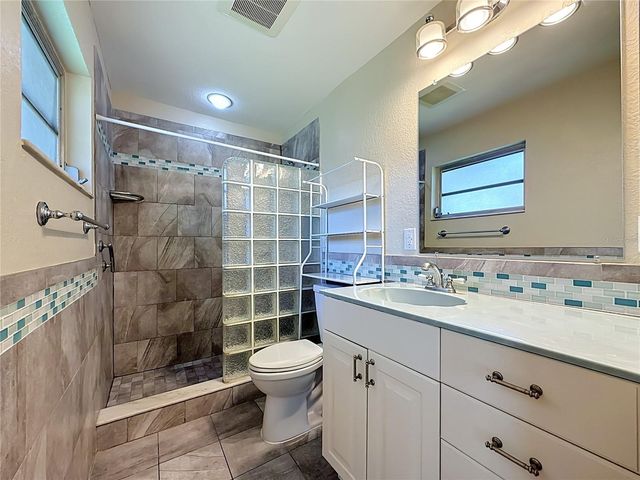2825 WENDOVER TERRACE, Palm Harbor, FL 34685