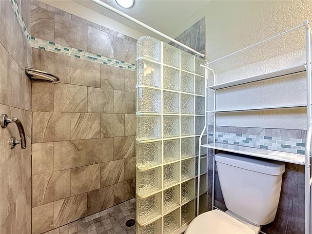 2825 WENDOVER TERRACE, Palm Harbor, FL 34685