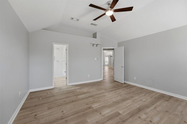 117 Clover Leaf Lane, Red Oak, TX 75154