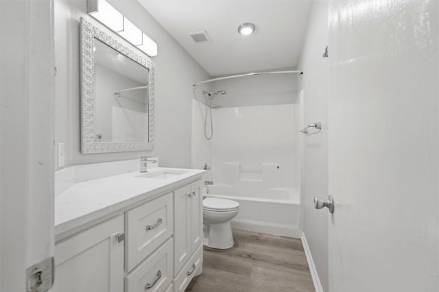 117 Clover Leaf Lane, Red Oak, TX 75154