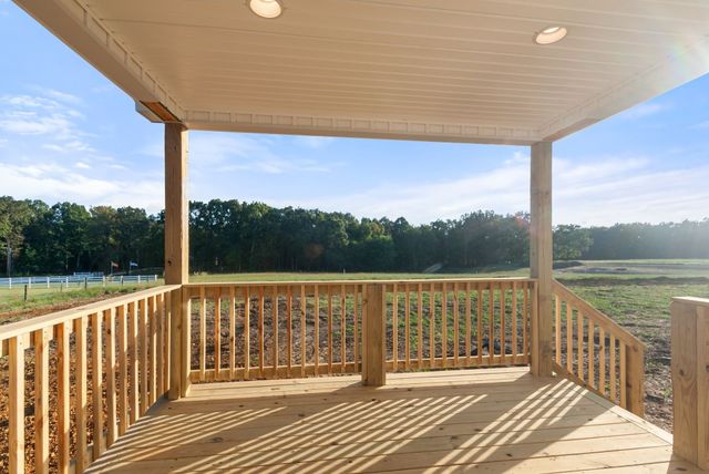 81 Dukes Park Rd, Summertown, TN 38483