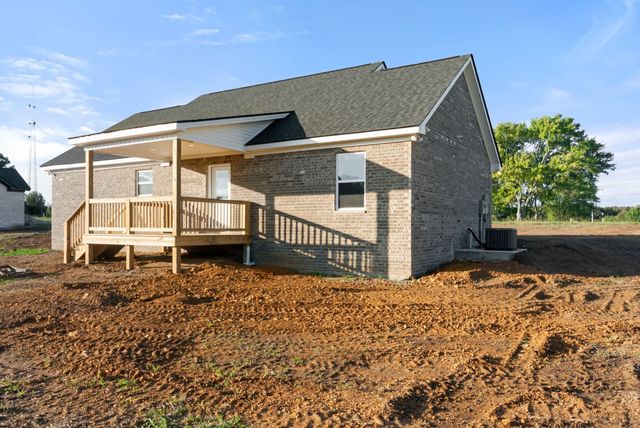 81 Dukes Park Rd, Summertown, TN 38483