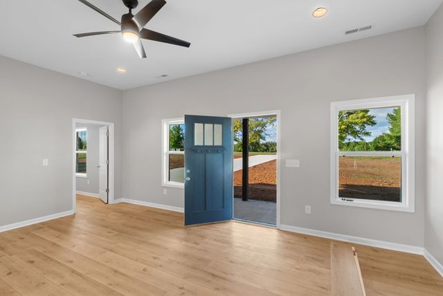 81 Dukes Park Rd, Summertown, TN 38483