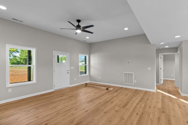 81 Dukes Park Rd, Summertown, TN 38483
