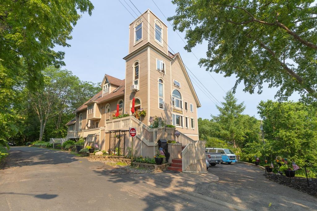 240 Oak Street W 240, Stillwater, MN 55082 — photo 2