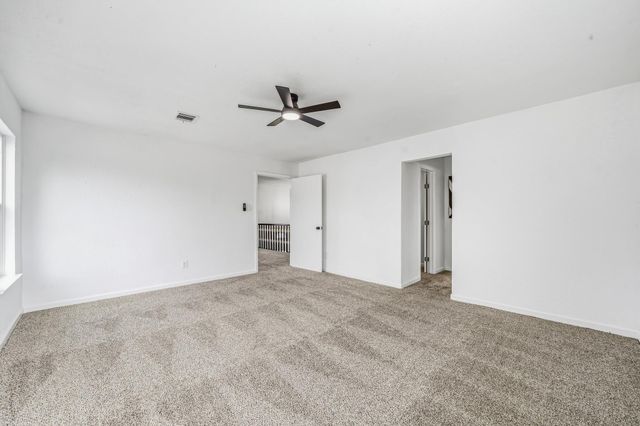 713 Sugar Hill Drive, La Porte, TX 77571