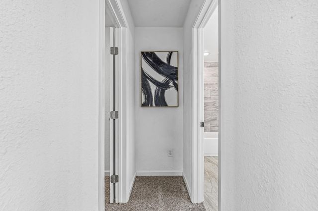 713 Sugar Hill Drive, La Porte, TX 77571