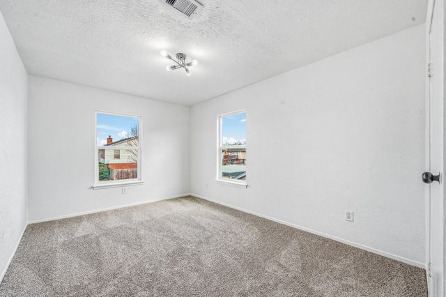 713 Sugar Hill Drive, La Porte, TX 77571