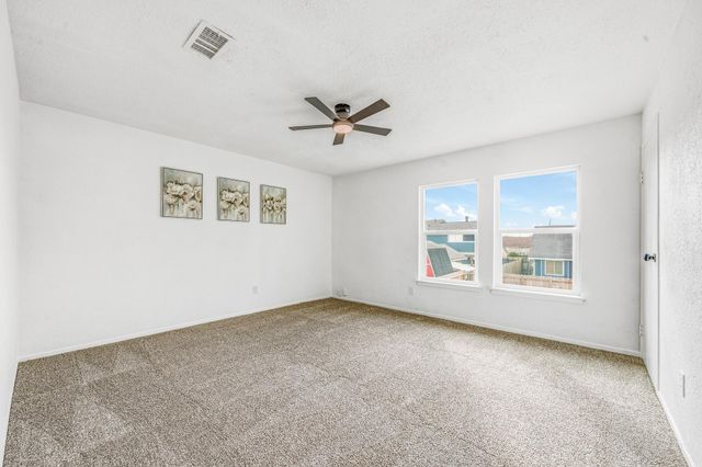 713 Sugar Hill Drive, La Porte, TX 77571