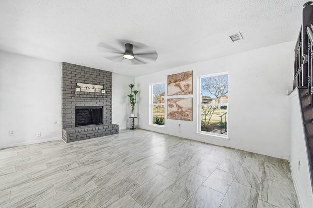 713 Sugar Hill Drive, La Porte, TX 77571