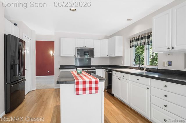 7439 Millwood, West Bloomfield Charter Township, MI 48322