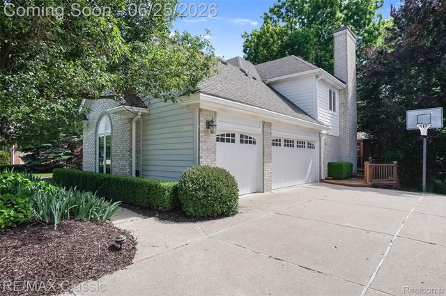 7439 Millwood, West Bloomfield Charter Township, MI 48322