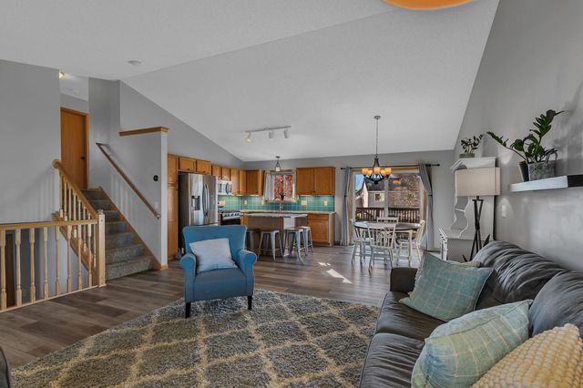 535 Highland Street W, Annandale, MN 55302