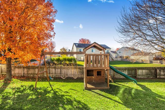 535 Highland Street W, Annandale, MN 55302