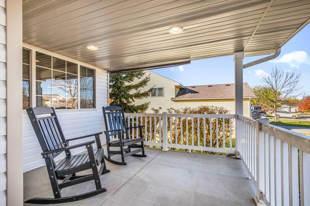 535 Highland Street W, Annandale, MN 55302