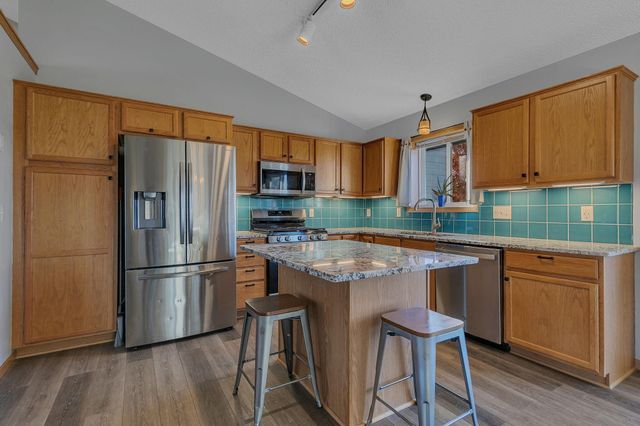 535 Highland Street W, Annandale, MN 55302