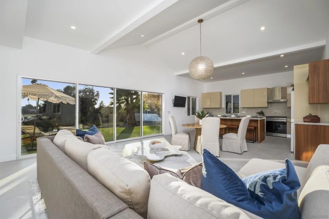 4134 Epanow, San Diego, CA 92117
