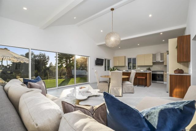 4134 Epanow, San Diego, CA 92117