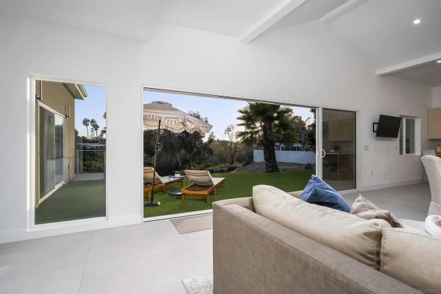 4134 Epanow, San Diego, CA 92117