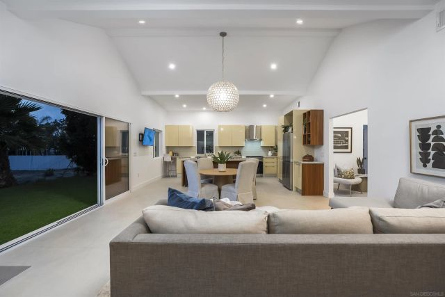 4134 Epanow, San Diego, CA 92117